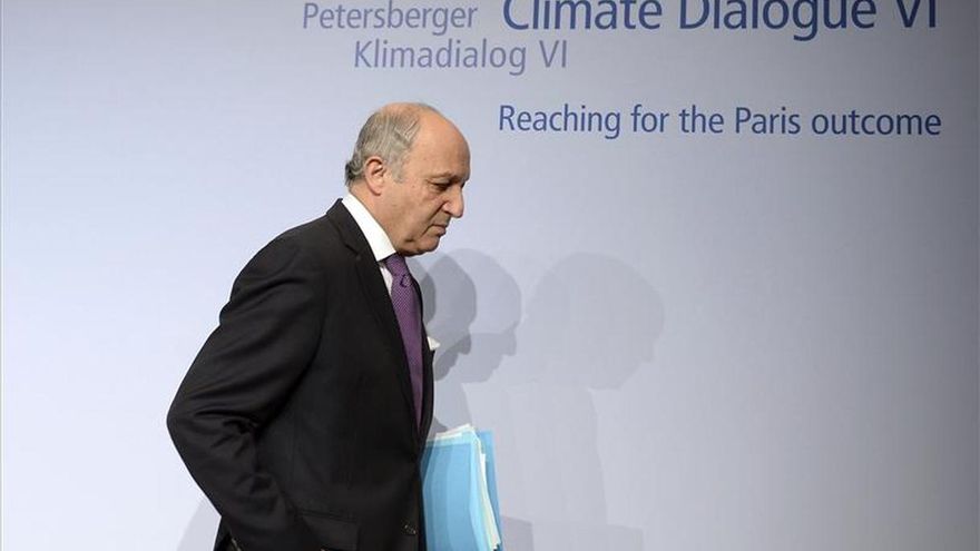 París quiere solidaridad con los refugiados y firmeza con los otros inmigrantes