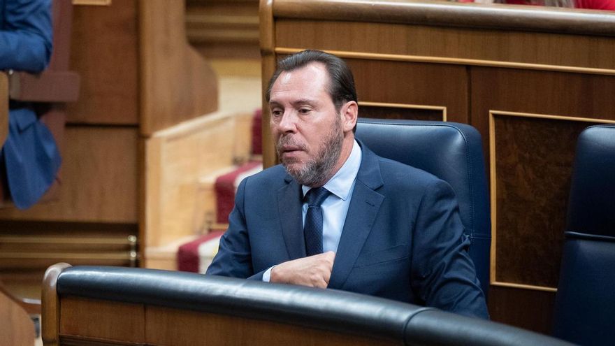 El ministro de Transportes y Movilidad Sostenible, Óscar Puente, durante la celebración de una sesión extraordinaria del Pleno del Congreso de los Diputados, a 23 de julio de 2026, en Madrid (España).
