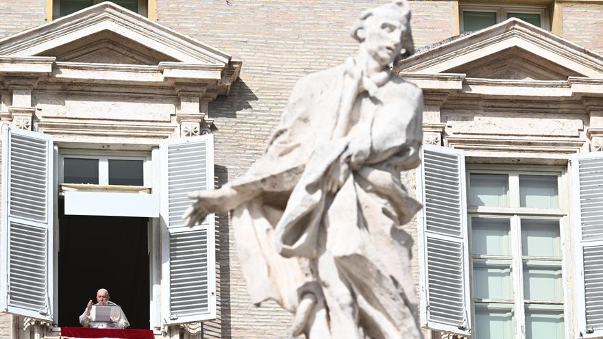 El Vaticano: un micromundo laboral sin paro ni negociaciones salariales, y con sueldos de 0 a 325.000 euros