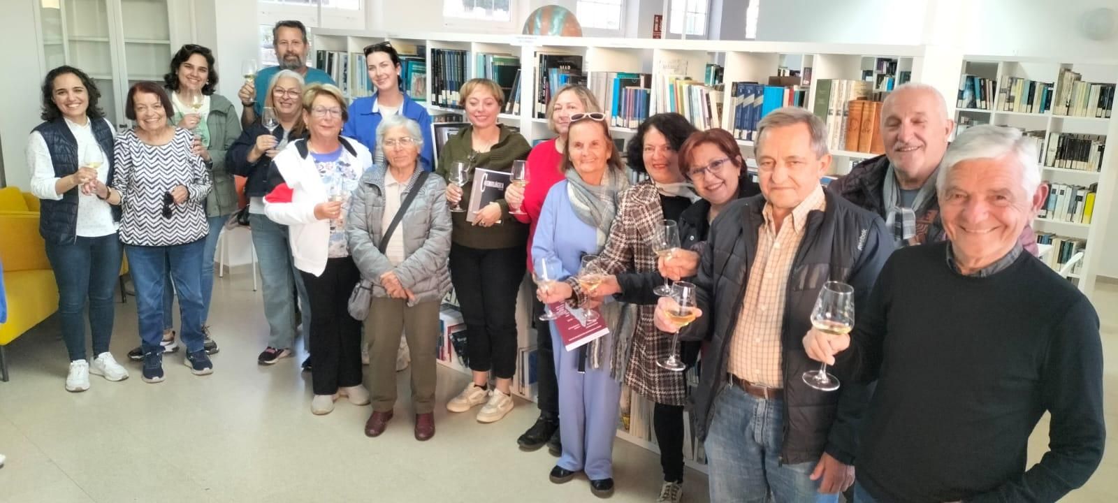 El binomio entre vino y emociones protagoniza un encuentro cultural en Fuencaliente.