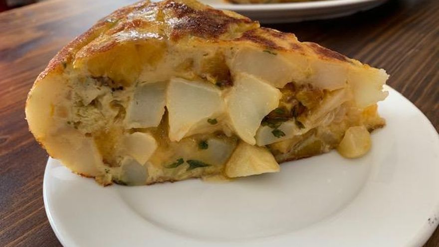 Tortilla El Chaplin con plátano macho.