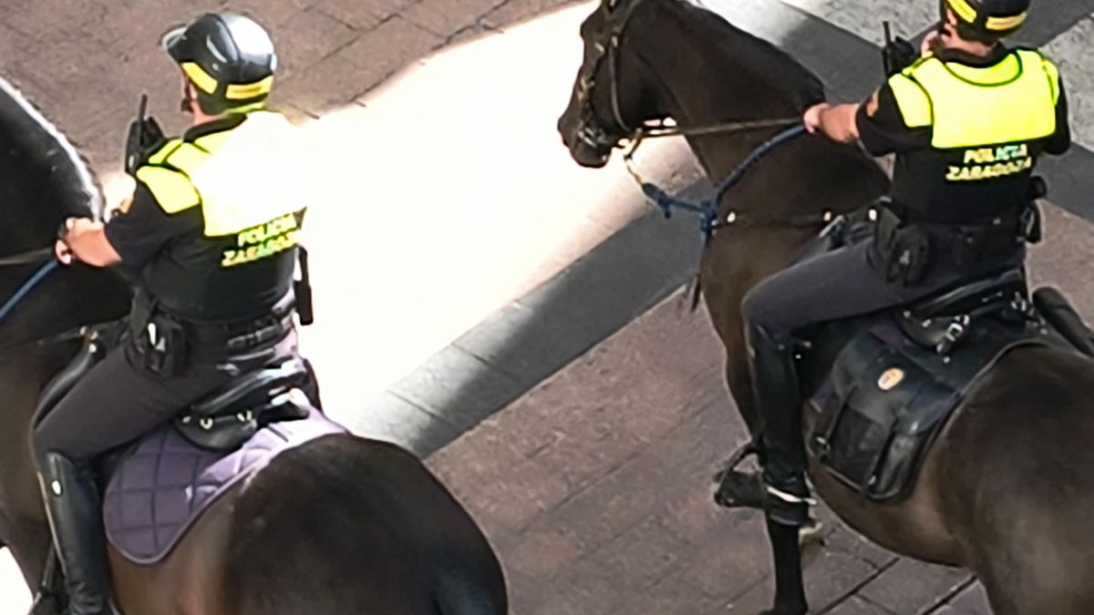 Policía Local de Zaragoza a caballo