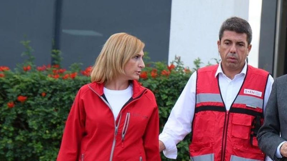 Salomé Pradas junto a Carlos Mazón.