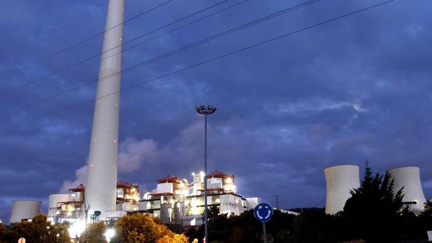 Vista de la central térmica de carbón de As Pontes, La Coruña.