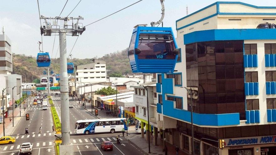 Guayaquil inaugura moderna "Aerovía" en medio de la pandemia del coronavirus