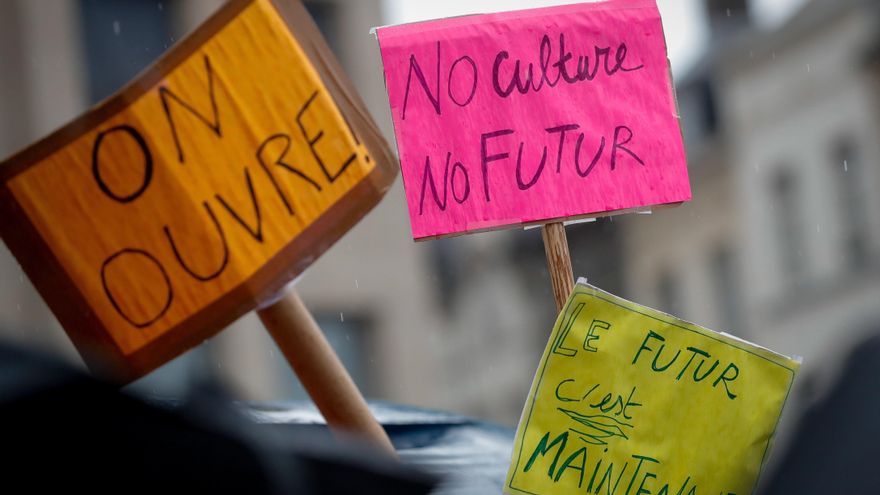 Miles de personas claman en Bélgica contra el cierre de la cultura por covid EFE/EPA/STEPHANIE LECOCQ