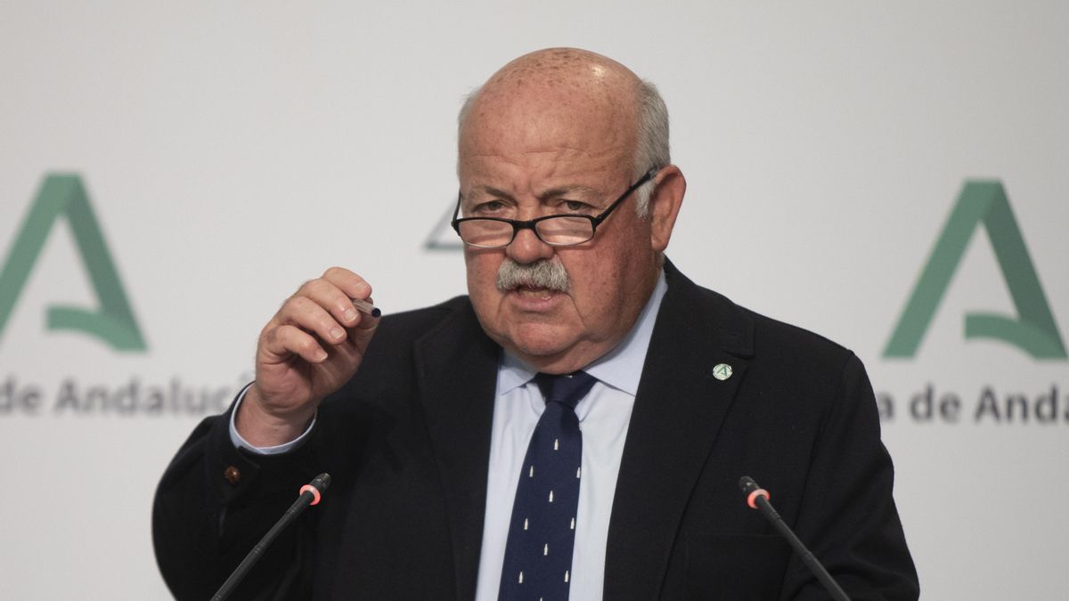 El consejero de Salud y Familias, Jesús Aguirre, durante la rueda de prensa posterior al Consejo de Gobierno de la Junta de Andalucía. En Sevilla (Andalucía, España), a 06 marzo de 2021.