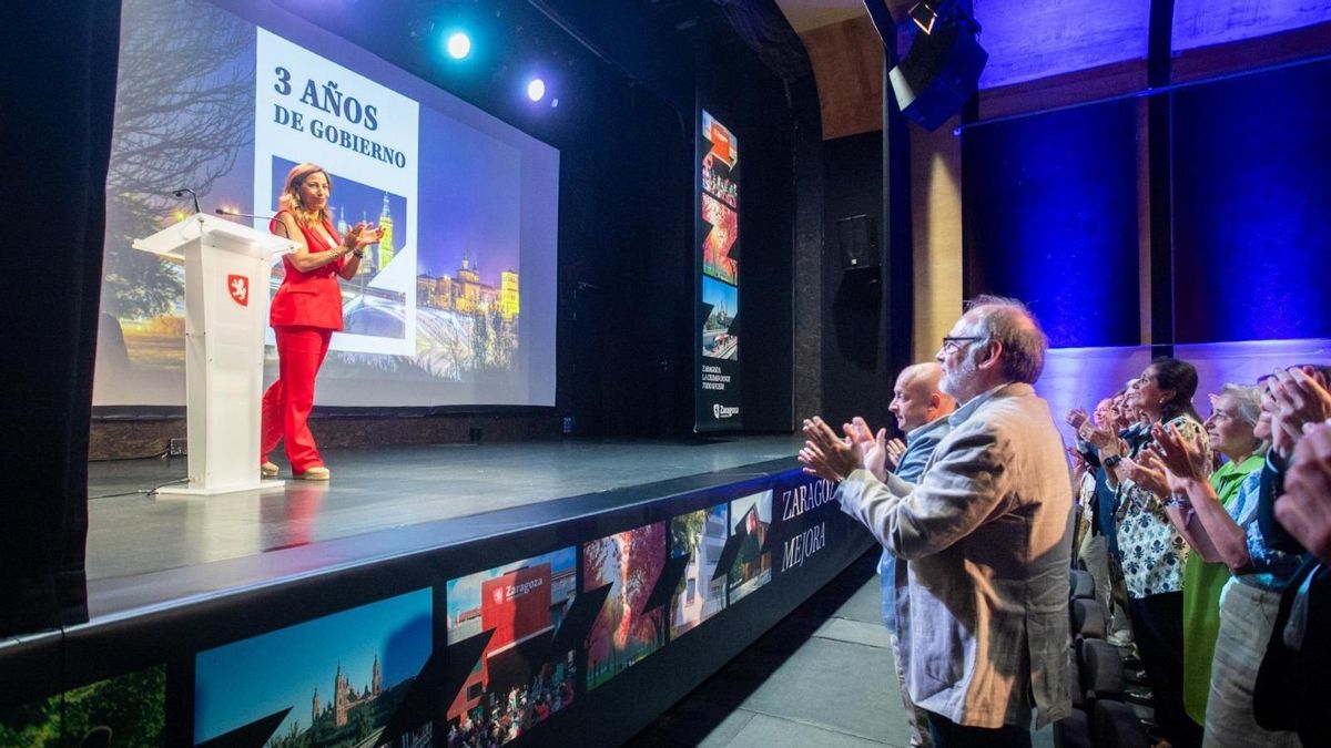 “Poco más se puede hacer”: la alcaldesa de Zaragoza se regala un acto de autobombo y sin autocrítica por su tercer aniversario