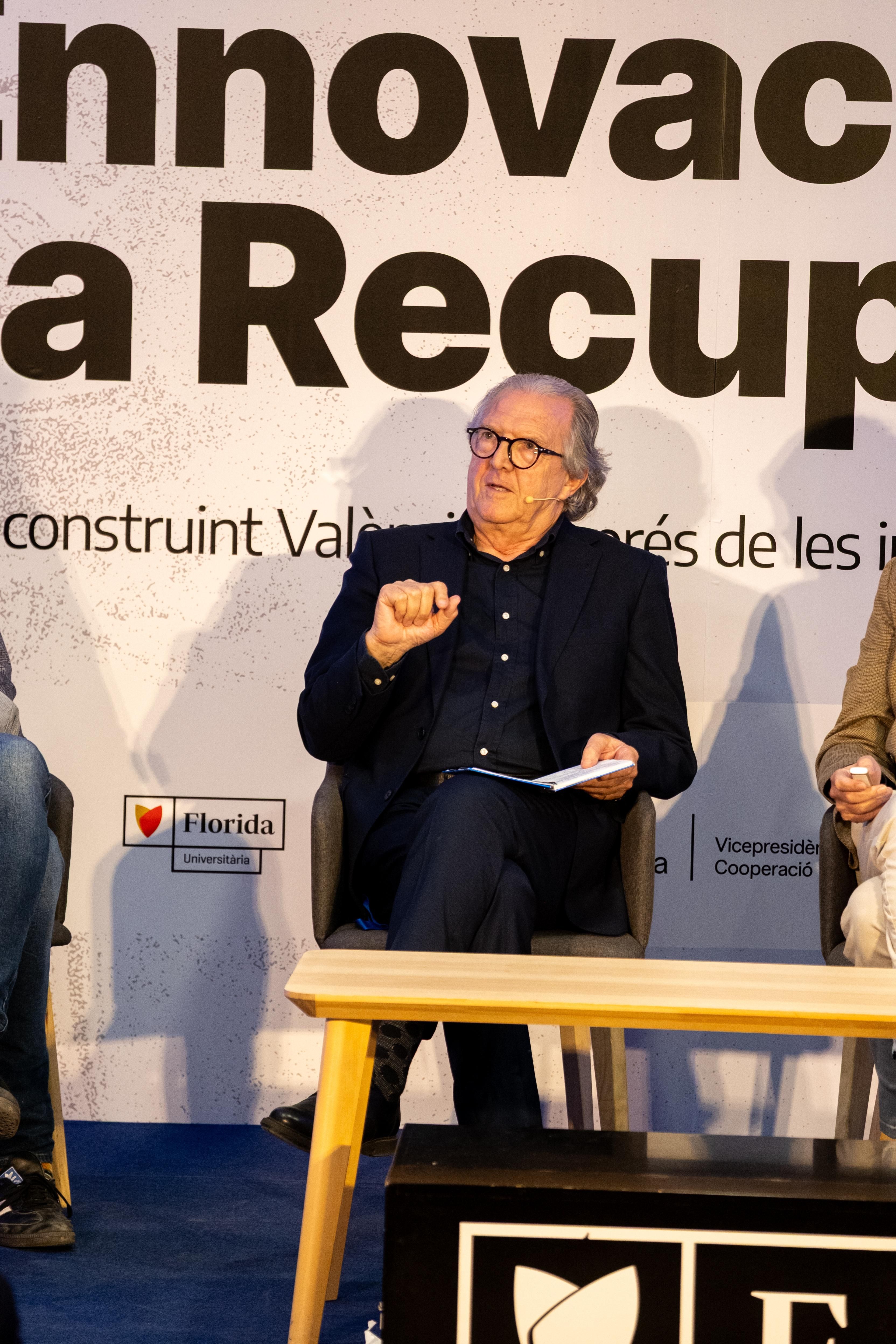 El catedrático emérito de la Universitat de València Joan Romero.