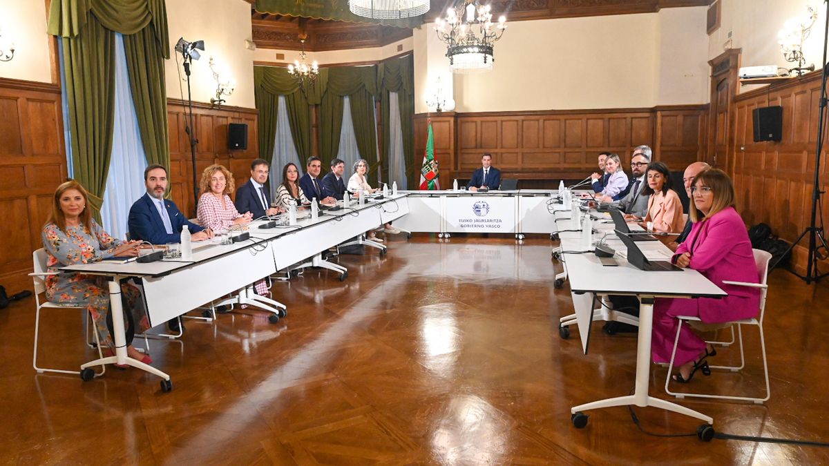 Reuión del Consejo del Gobierno vasco en el palacio Miramar de Donostia.