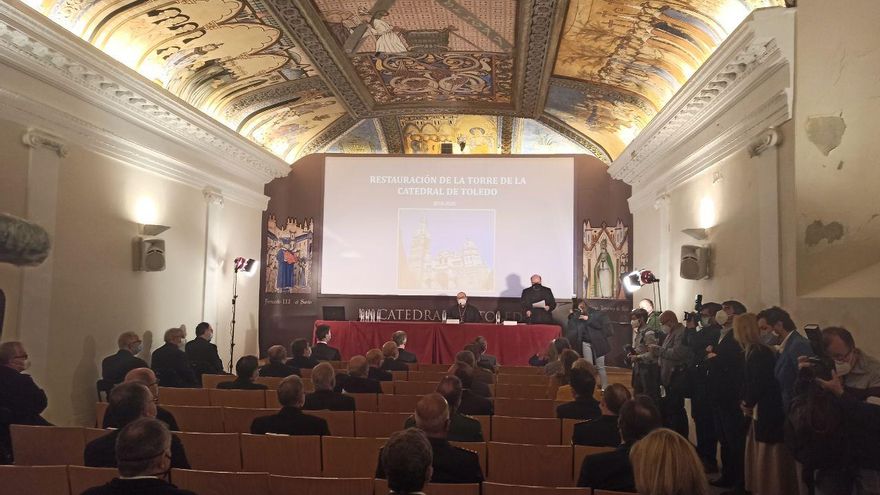 Rueda de prensa de la inauguración de la restauración de la torre de la Catedral