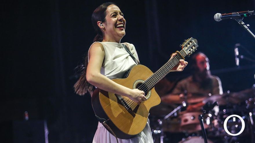 Los directos de Julieta Venegas y Valeria Castro, en imágenes