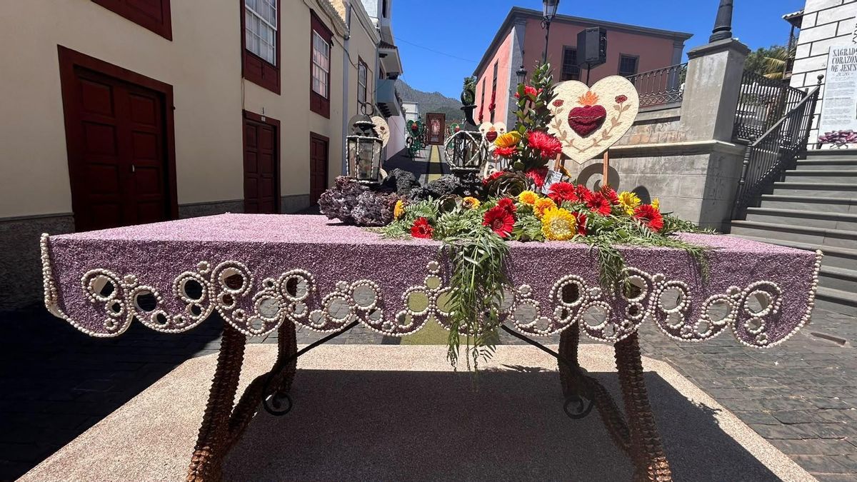 El Sagrado Corazón de Jesús llena las calles de El Paso de arte y devoción