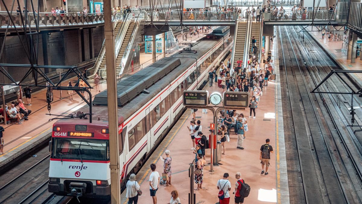 Renfe cuestiona un informe del Gobierno de Ayuso sobre transportes que solo cita las incidencias en Cercanías