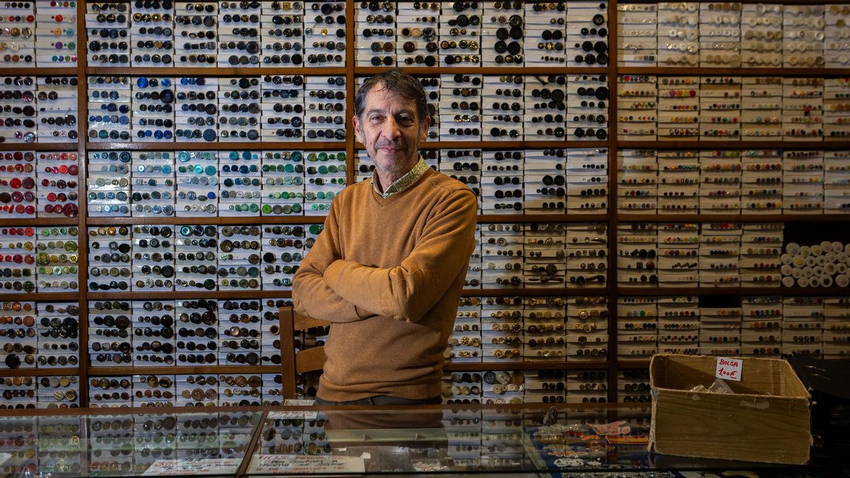 Tanca la merceria més antiga d'Espanya: "Ara tot són 'guiris' i lloguer turístic"