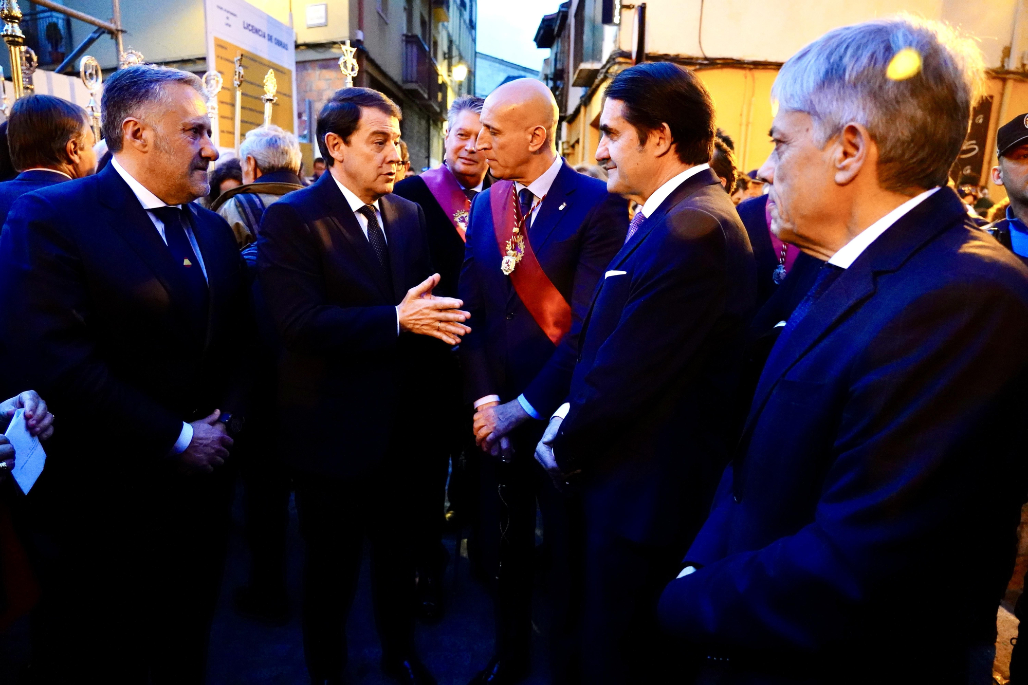 El paso de La Dolorora marca el inicio de la Semana Santa de León