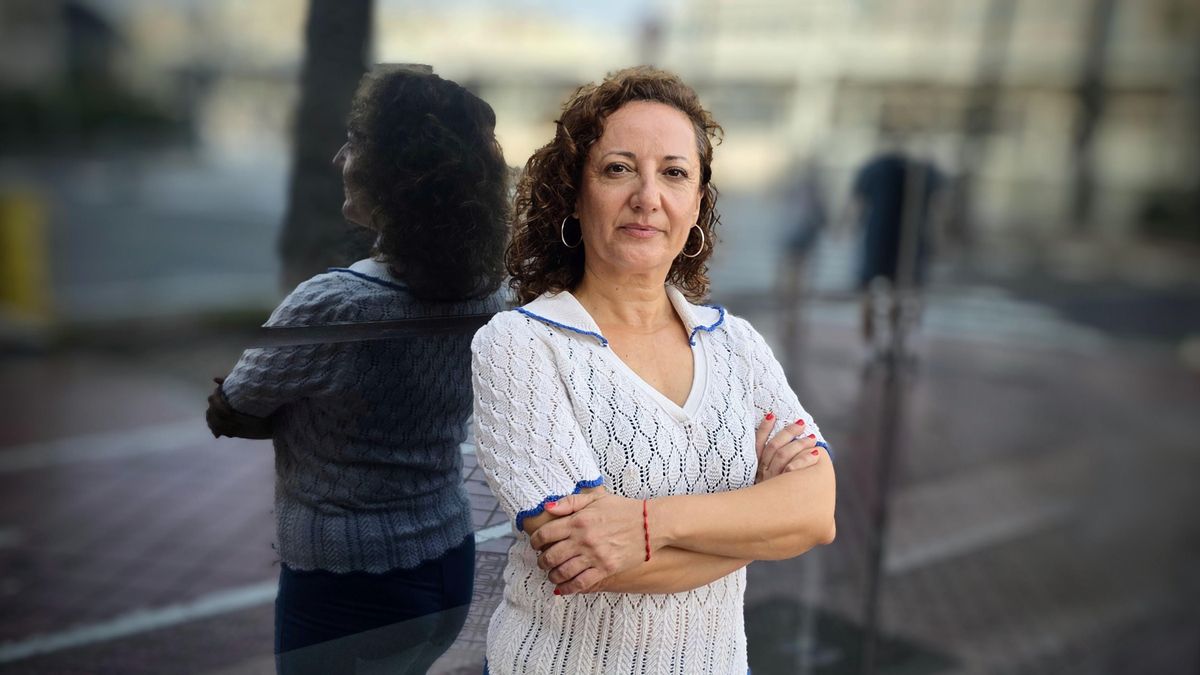 Mari Carmen González, junt amb la redacció de elDiario.es.