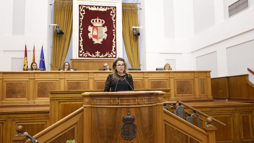 Casi un siglo de voto femenino, una "revolución" de los roles de género y la "inclusión plena" de las mujeres