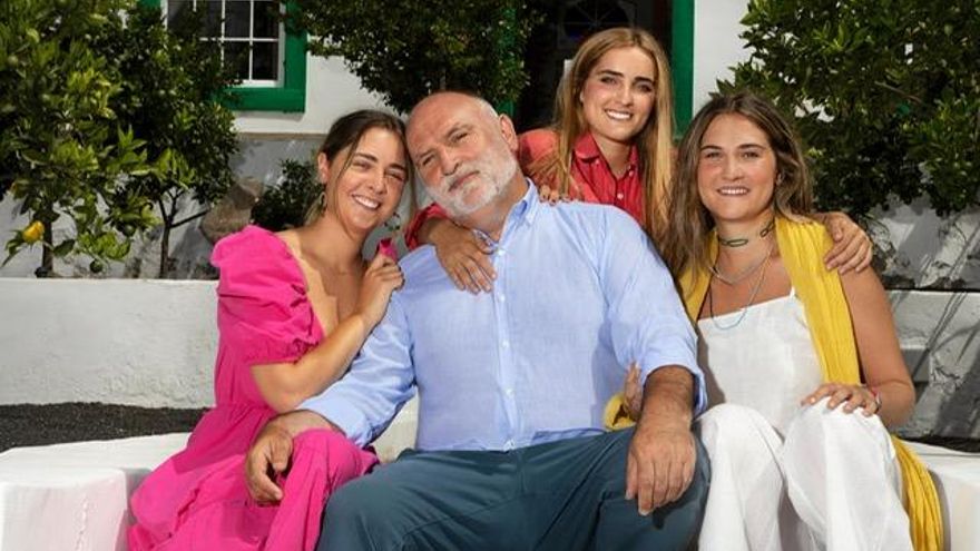 José Andrés y sus hijas Lucía, Inés y Carlota