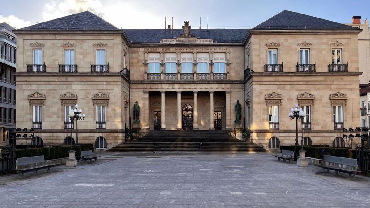 ESK denuncia la privatización de la dependencia en Álava para reducir las listas de espera