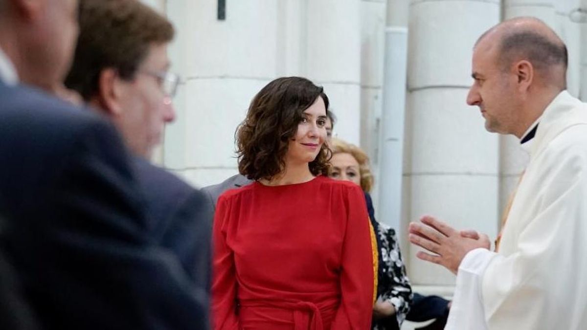 El arzobispo de Madrid se pliega a Ayuso y organiza un funeral católico por las víctimas de Adamuz previo al del Estado