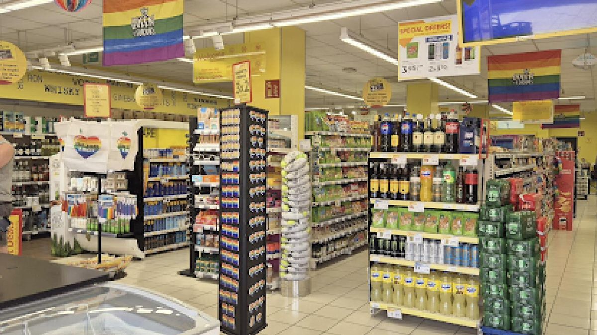 HiperDino se engalana de color para dar la bienvenida al Maspalomas Pride by Freedom