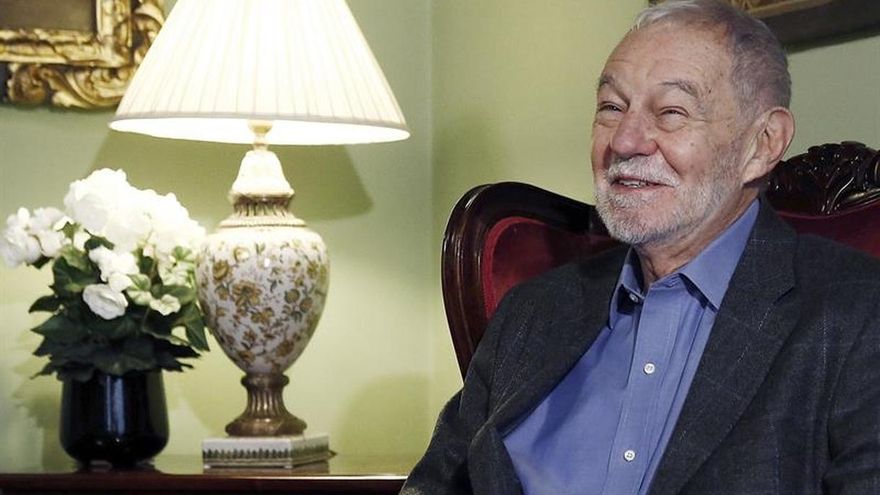 Eduardo Mendoza cree que hay un "déficit" de crítica literaria en España