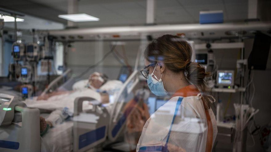 Canarias comienza el año con sus UCI bajo presión por pacientes COVID