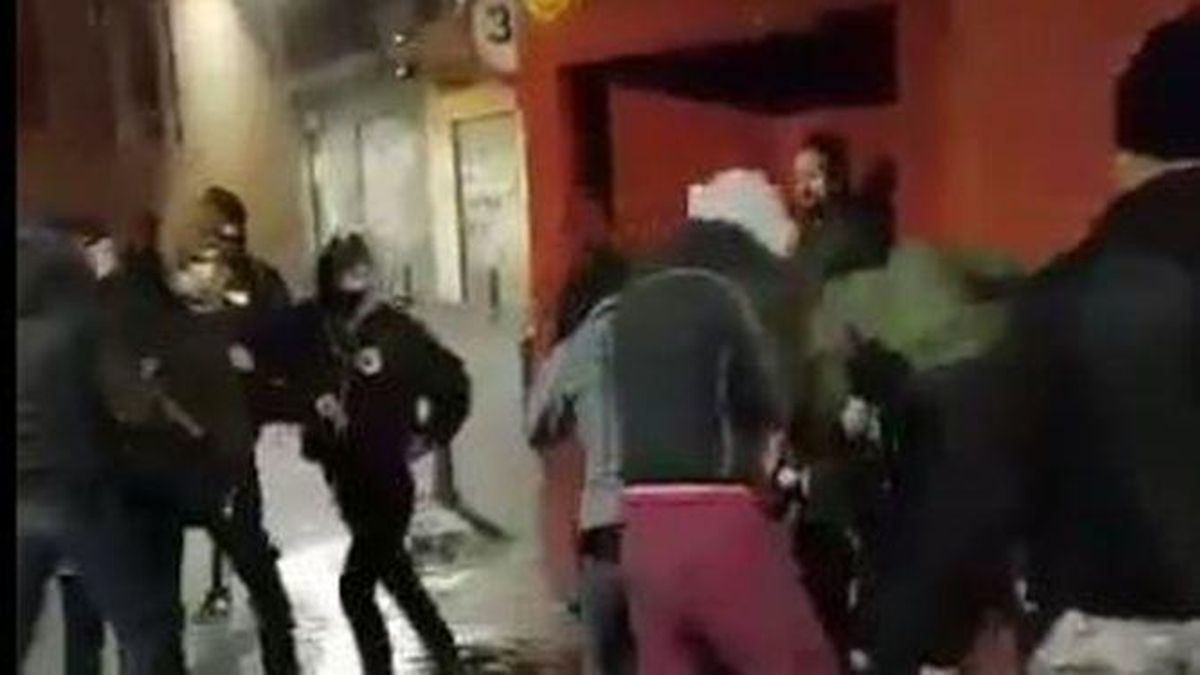 Brutal paliza a una chica en un local en Murcia