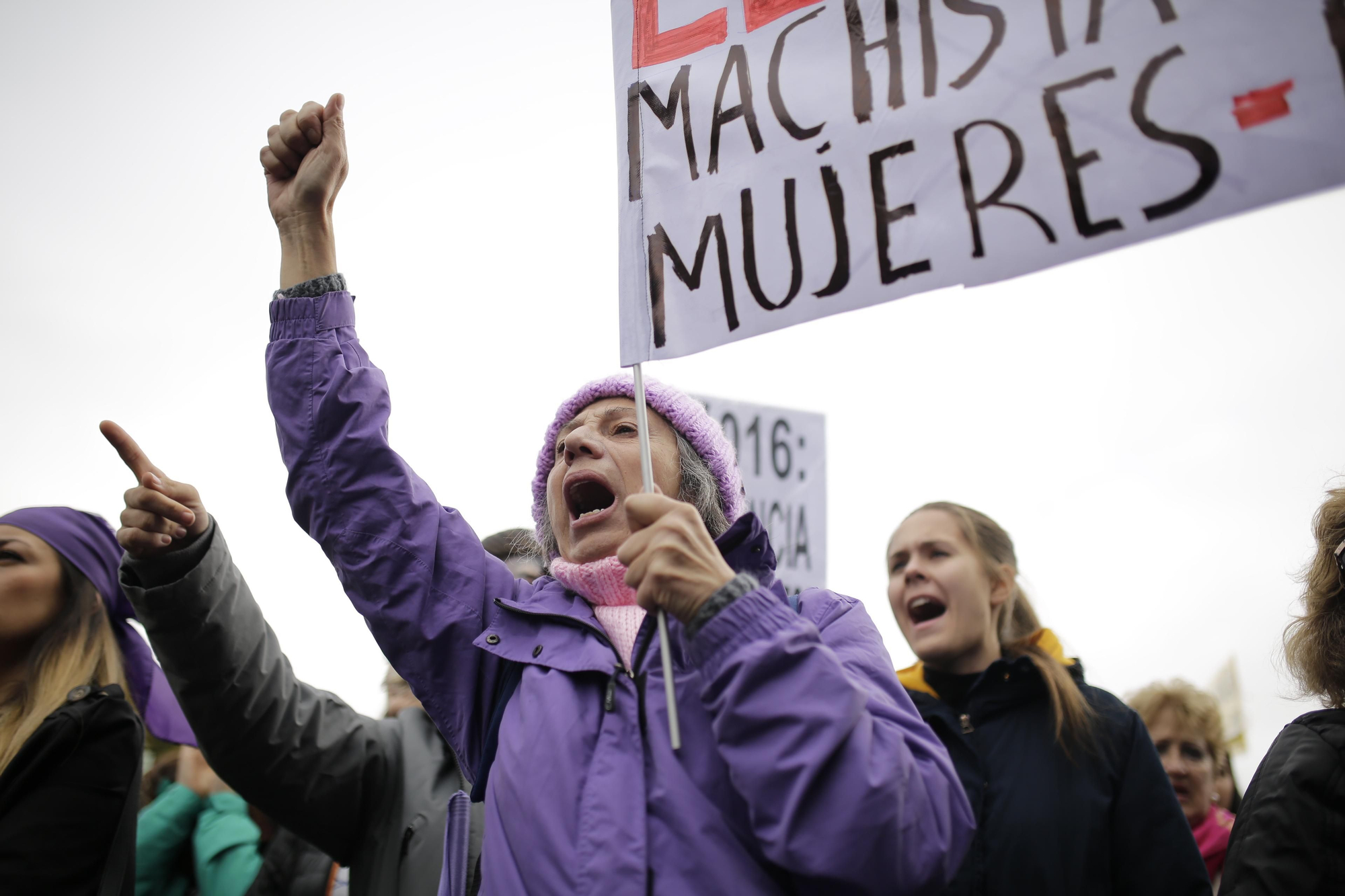 Mujeres de todas las edades se han dado cita este domingo en la capital