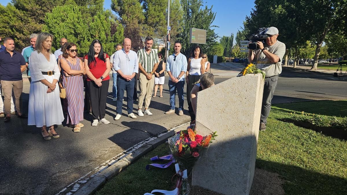 Guadalajara recuerda a las 11 víctimas de Riba de Saelices.