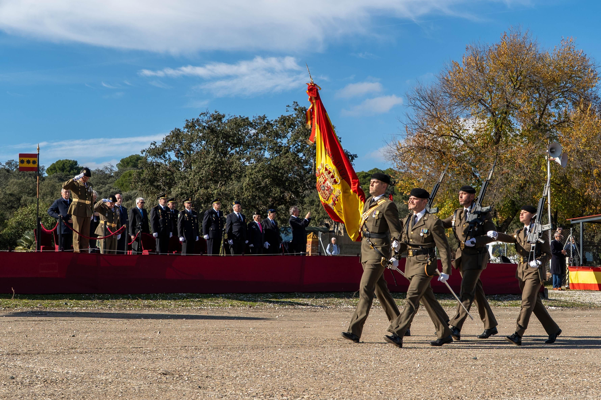 La Brigada Guzmán el Bueno X celebra en Cerro Muriano el día de la Inmaculada con una parada militar