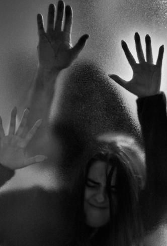 Fotografía de la exposición 'Detrás de la puerta' de Lourdes Madrid