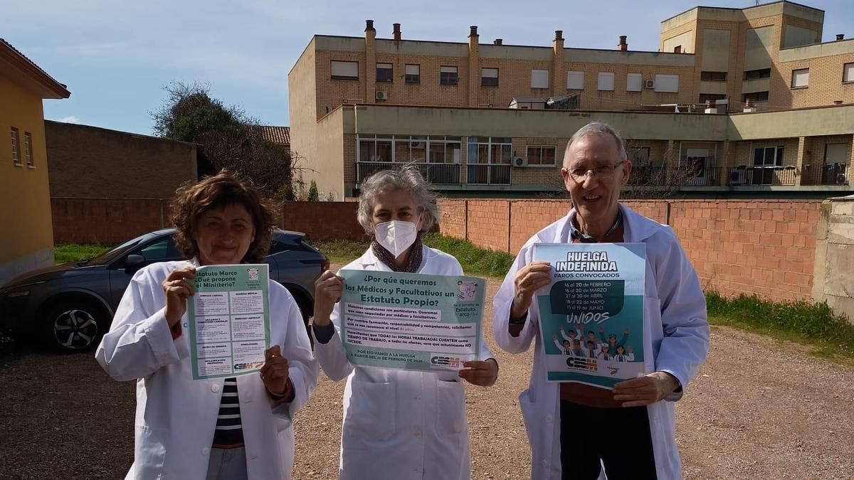 Concentración huelga médicos consultorio Montañana