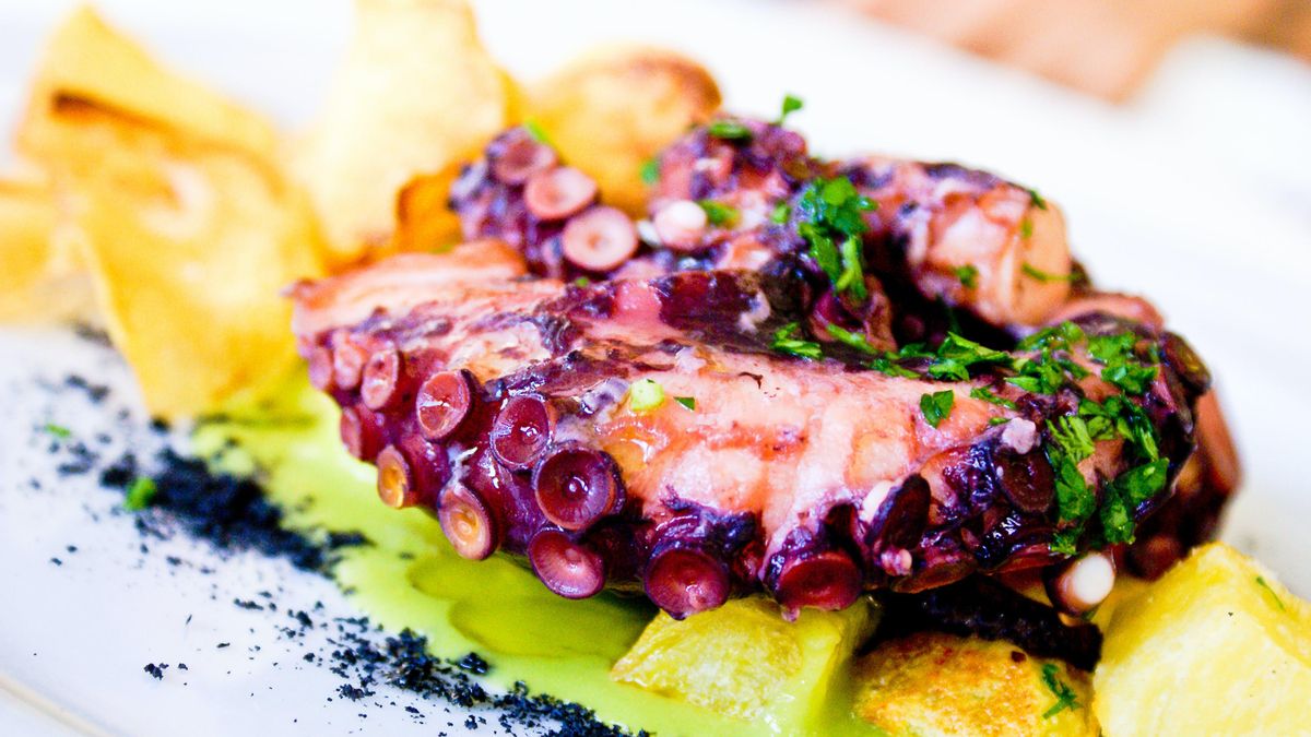 En Taberni Gastrobar el pulpo va con mojo picón