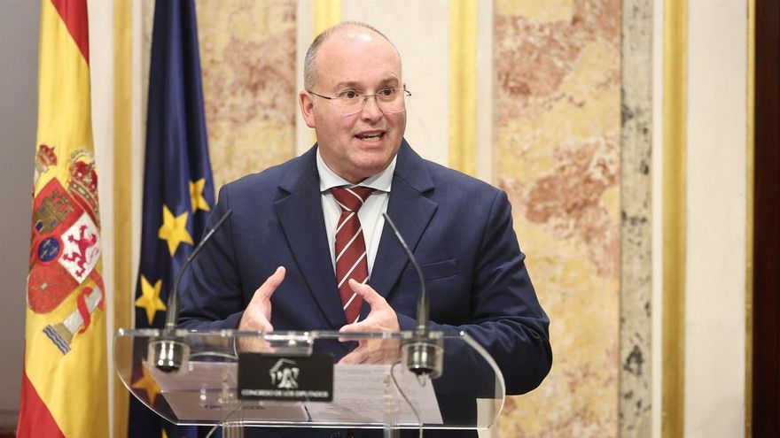 Tellado "invita" a "los votantes de Vox" a la concentración contra Sánchez y advierte de que no ir "es fallarle a España"