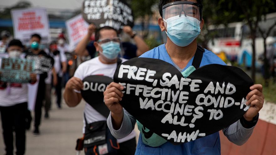 El beneficio de acaparar vacunas contra el Covid: los países ricos salvaron casi el doble de vidas que el mundo pobre