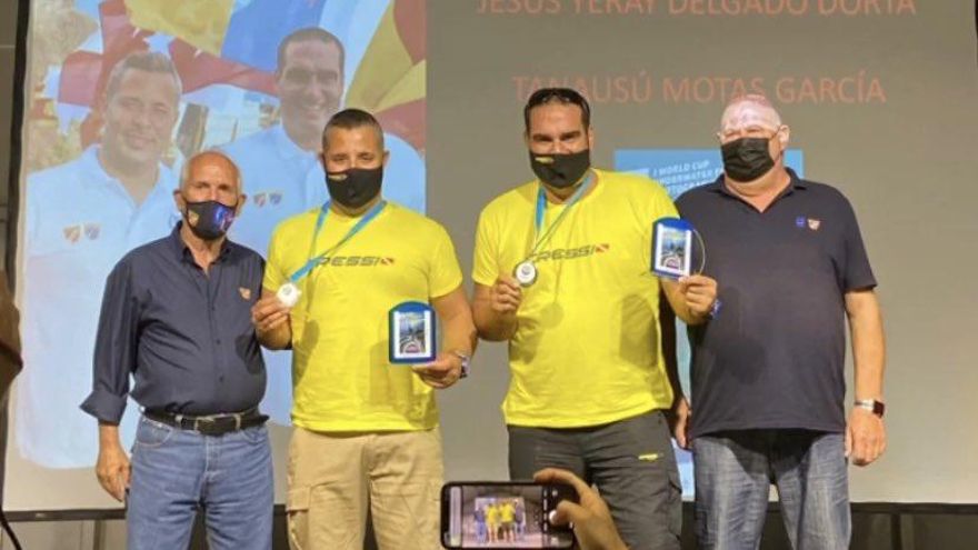 Motas y Delgado, subcampeones en la I Copa del Mundo de Caza Fotosub Apnea por Equipos