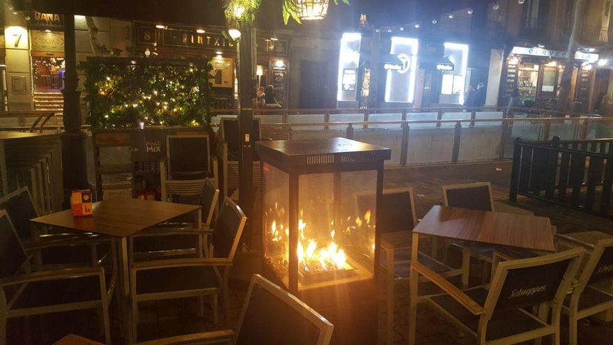 Las estufas contaminantes se quedan en las terrazas de Madrid ante la indiferencia de la clientela: "Cada vez hace más calor"