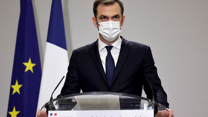 Francia apuesta por la tercera dosis para evitar un nuevo confinamiento EFE/EPA/THOMAS COEX / POOL MAXPPP OUT