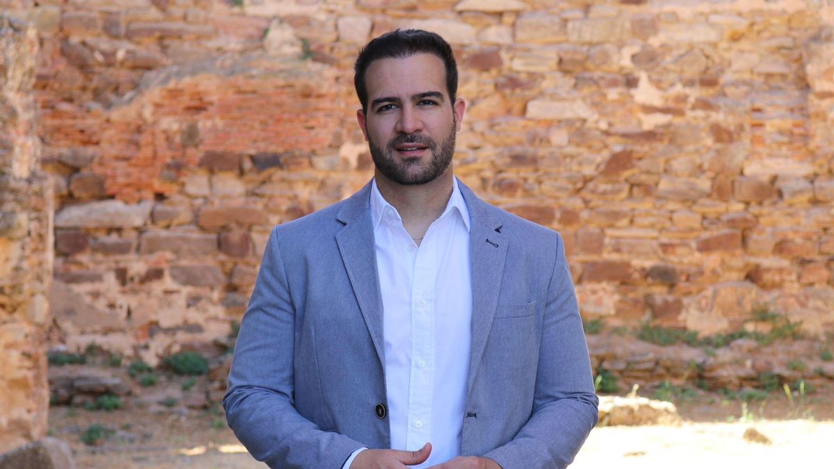 Miguel Calderón es el coordinador de la Oficina de Artes Escénicas