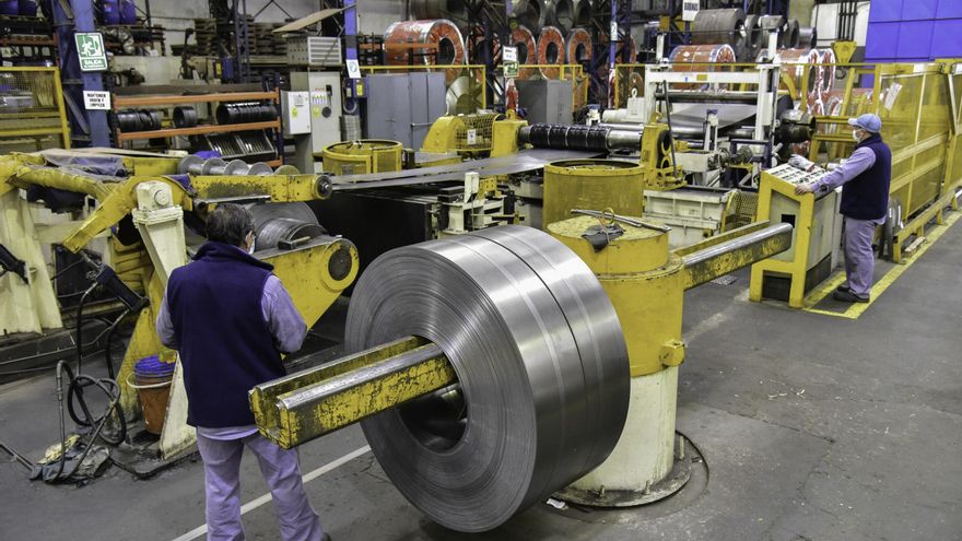 De Acindar a la fábrica de Adidas y Nike: crecen los despidos y suspensiones en distintos puntos del país