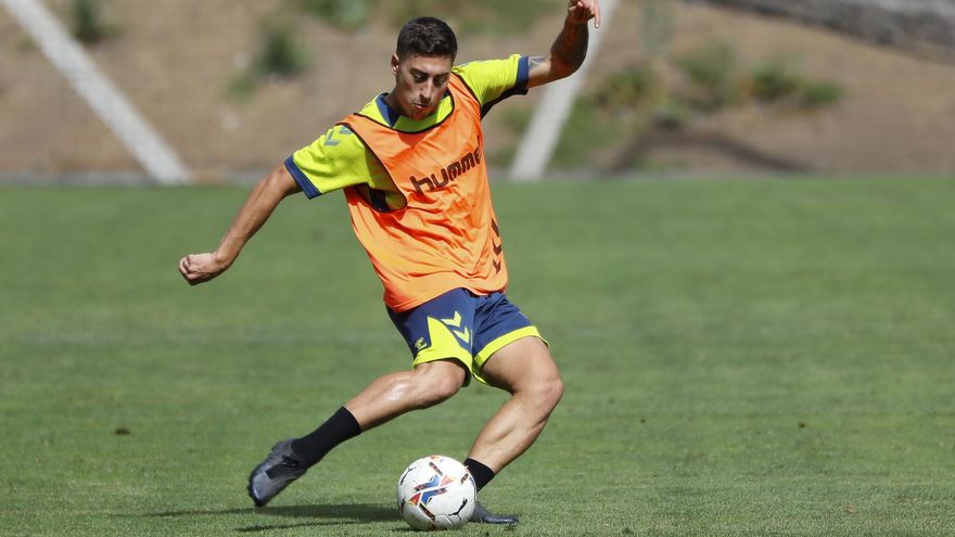 Las Palmas persigue su primera victoria en el estreno del Zaragoza