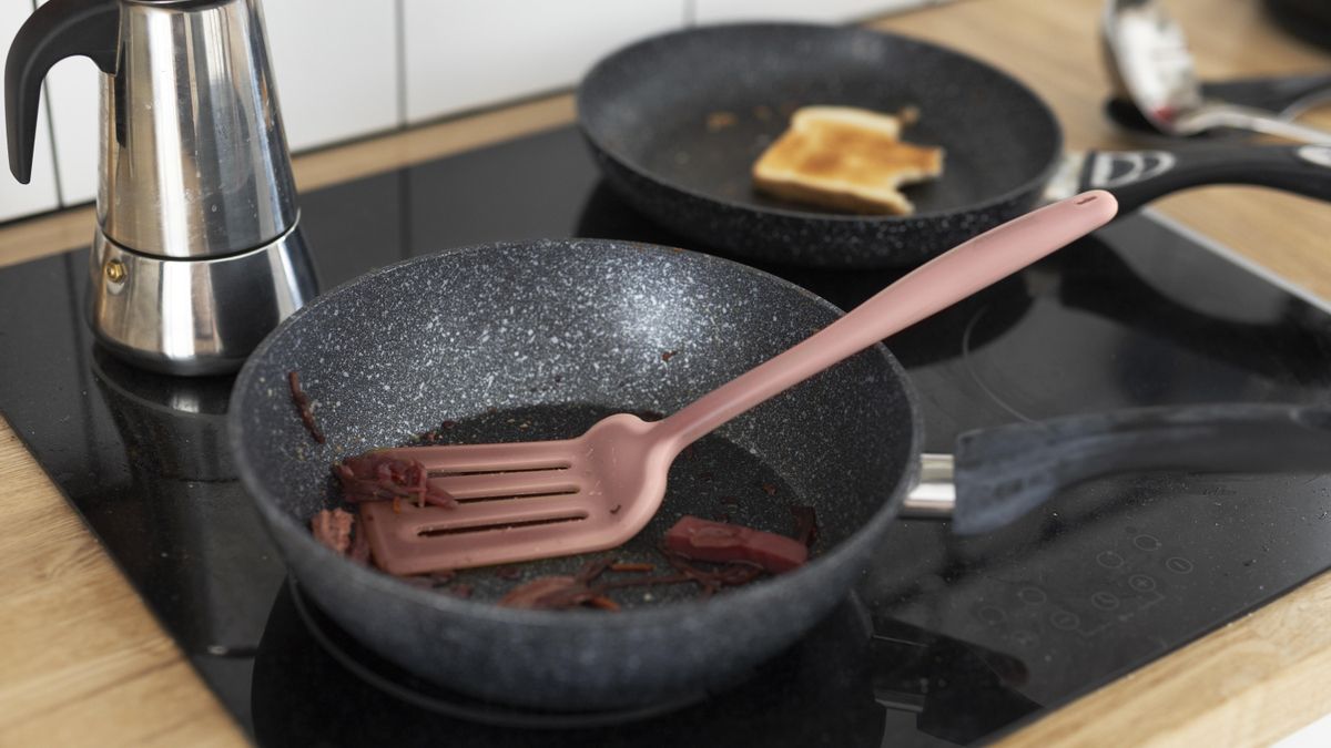 Cómo limpiar una sartén cuando no funciona ni el lavado a mano ni en el lavavajillas