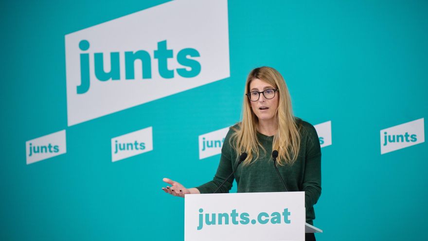 La vicepresidenta y portavoz de JxCat, Elsa Artadi, durante la rueda de prensa telemática que ha ofrecido este lunes en la que ha asegurado que su partido no se siente "presionado" por el preacuerdo anunciado por ERC y la CUP, cuyo contenido todavía desconoce, y ha reclamado sellar un pacto de "estabilidad" a tres bandas que vaya más allá de la investidura. EFE/Jxcat
