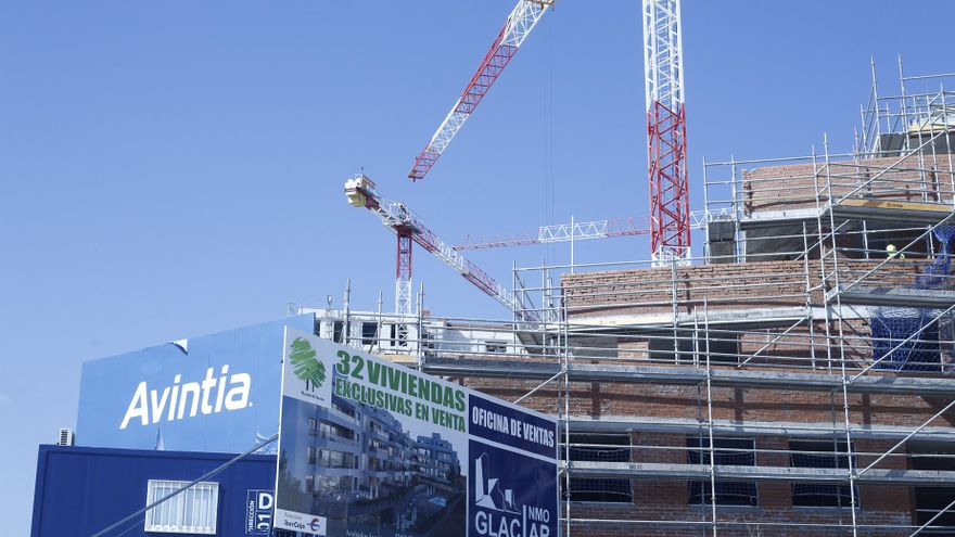 Archivo - Piso, pisos, vivienda, viviendas, casa, casas, alquiler, compra, hipoteca, hipotecas, euribor, construcción, grúa, grúas