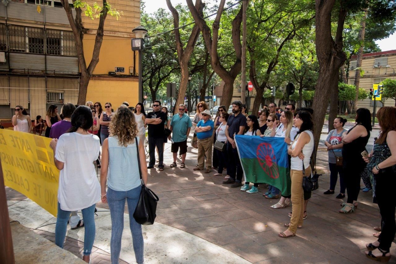 Manifestación en contra del antigitanismo: decenas de personas se congregan