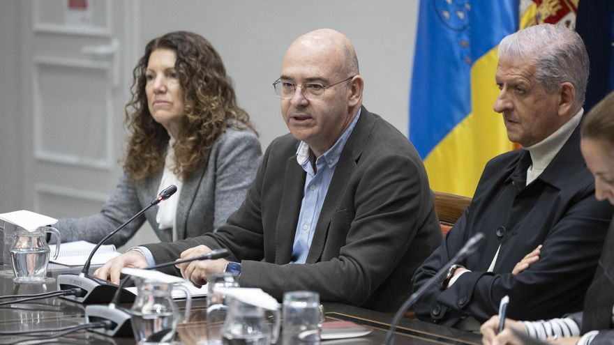 Los sindicatos educativos avalan la futura ley canaria de autoridad del profesorado, pero piden que no sea solo "simbólica"