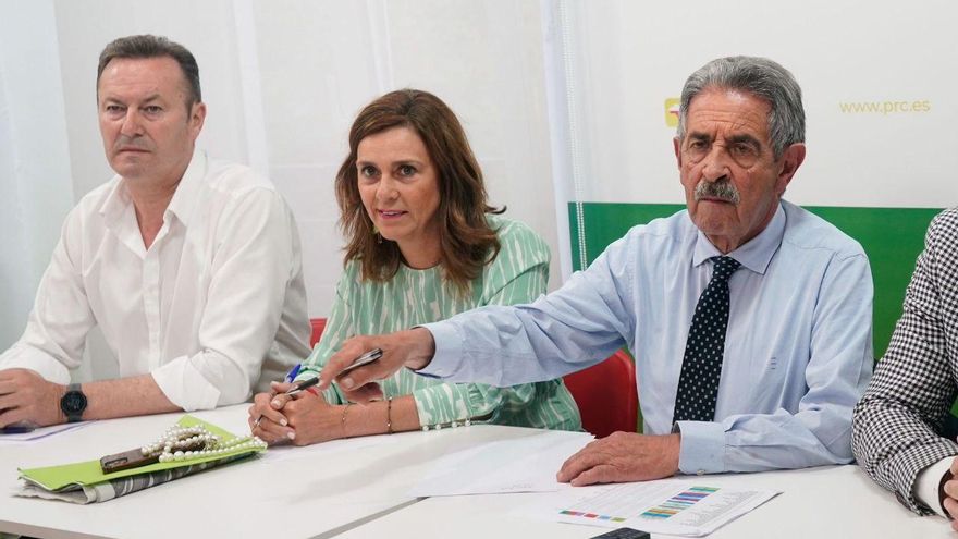 Revilla pone condiciones al PP para favorecer su investidura: ni parar obras ni someter al PRC "a la tortura de comisiones de investigación"