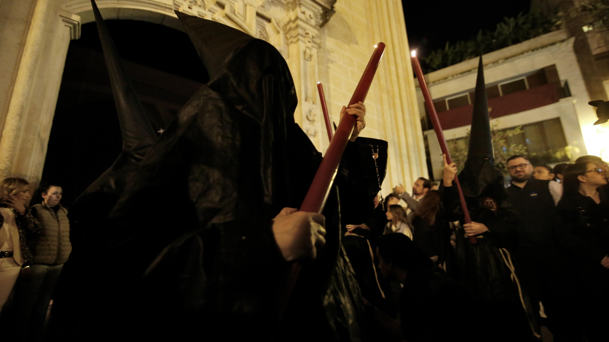 La procesión de la Hermandad de la Buena Muerte, en imágenes